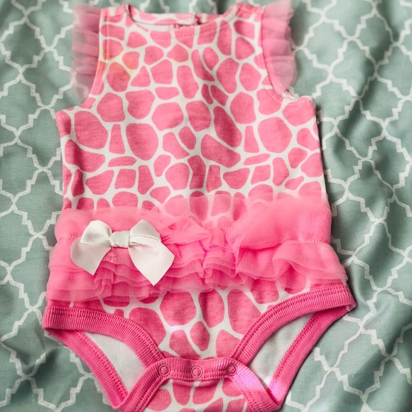 Onsie - Picture 4 of 8